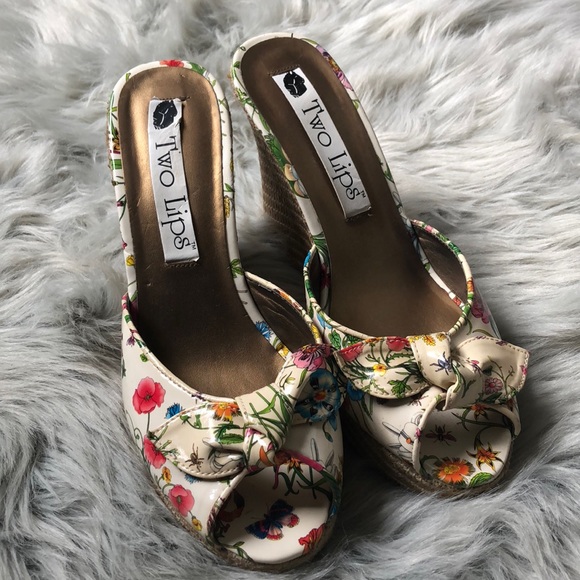 Wedge Heels - Picture 2 of 7